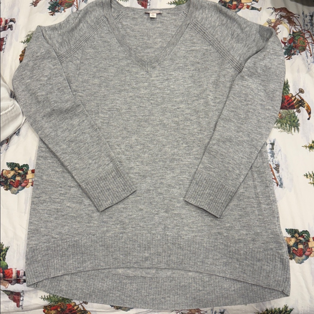 GAP Gray V-Neck Sweater for Women